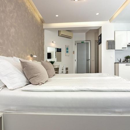 Apartments Lovret Flowers Спліт Екстер'єр фото