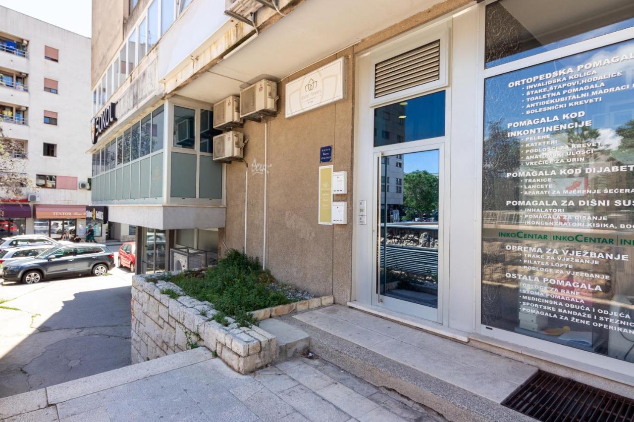 Apartments Lovret Flowers Спліт Екстер'єр фото